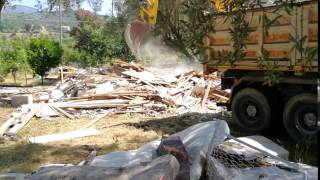 campi-rom-ecco-le-ruspe-in-azione