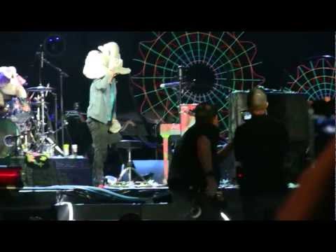 COLDPLAY PERFORMING IN ELEPHANT OUTFITS! - Paradise (Live In Joburg) HD