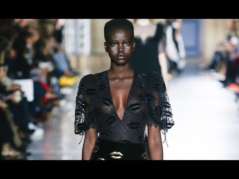 A 60 Second ⏱ Review of the Givenchy SS18 show