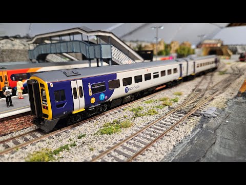 Bachmann Class 158 DMU Northern Sound Fitted Unboxing