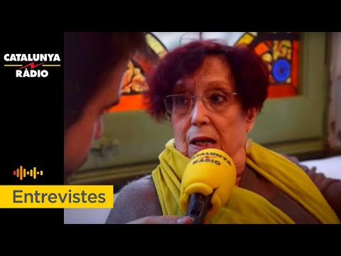 Maruja Torres i Ricard Ustrell es passegen per Sarrià