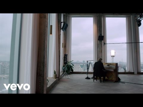 Joep Beving - Hanging D (Official Video)