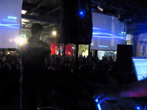 TomzDb & Tiburon Vs Capitano live at EXP.ON FEST 3-12-11 Acrobax