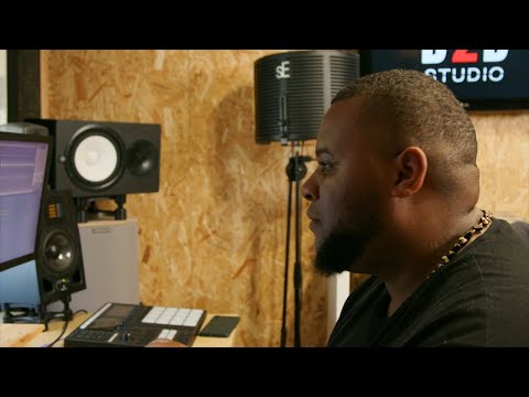 "Exploring Lisbon Ghetto Sound: A Journey with DJ Marfox | Electronic Beats TV" English Subtitles!