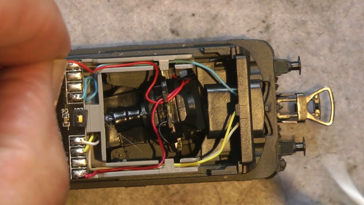 Wolfgangs Märklin Modellbah  Schleifer Einbau  Piko V 200