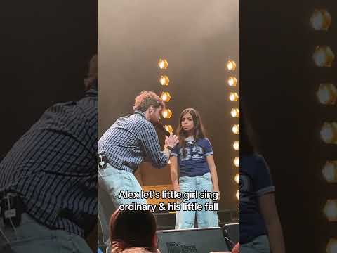 Alex let&rsquo;s little girl sing ordinary & his little fall