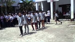 preview picture of video 'Endemic shuffle squad @smp negeri 33 makassar'
