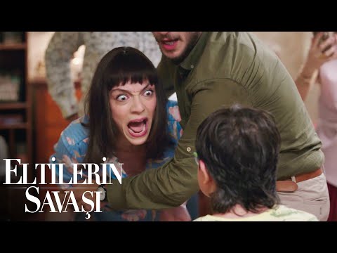 Eltilerin Savaşı - Canlı Yayında Bücürden Dayak Yiyor