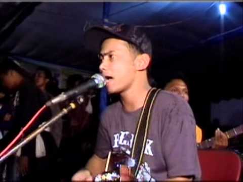 Kaktuz - Bukan Cinta Pertama