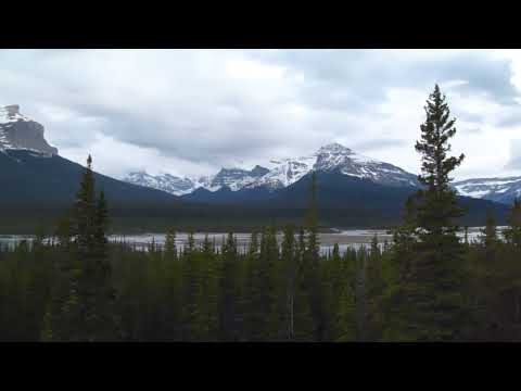 110611 Saskatchewan river. Canada. Rockies mountains.