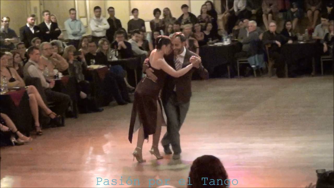 KARINA COLMEIRO y MAXIMILIANO CRISTIANI Bailando la Milonga SACACHISPAS en YIRA YIRA MILONGA