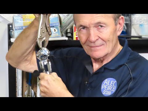 Service Your Own Reg?  Maybe! - Scuba Tech Tips: S13E01