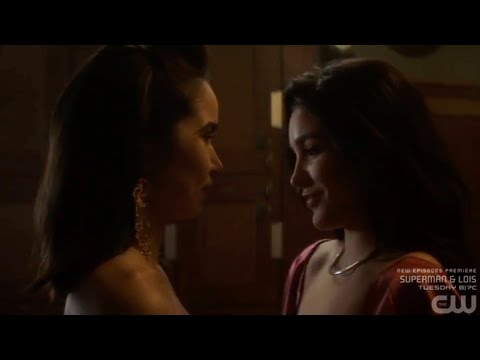 NANCY DREW 3x10: ADDY & BESS KISSES AND DANCE/TEMPERANCE (ENDING SCENE)