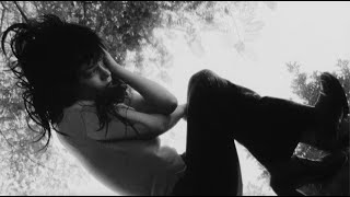 Sophie Thatcher – “Pivot & Scrape”