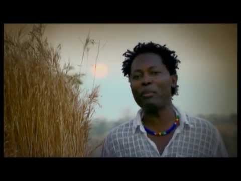 Lokua Kanza: Le Bonheur (Clip Officiel)