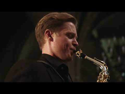 Dmitri Ouvaroff - Johann Sebastian Bach. Suite No.6. Prélude