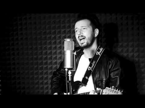 ROBERT CHOJNACKI & "DOM POŚRÓD BURZ"