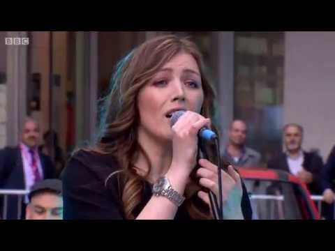 Paul Heaton & Jacqui Abbott -  D I Y - The One Show 09 05 14