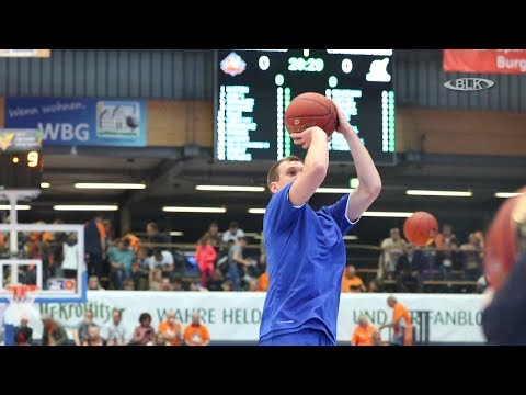 Basketball MBC Mitteldeutscher Basketballclub OeTTINGER Rockets Gotha Christian Meusel Fa