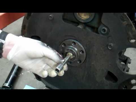 How to Remove a Clutch Pilot Bearing Toyota 20R 22R 22RE 22RET 1979-1995