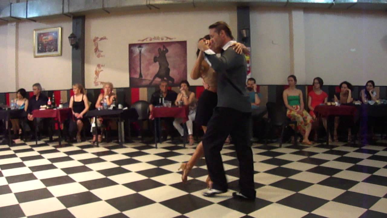 Video thumbnail for Sin Rumbo Bailan Maria del Carmen, Samantha, Santiago Fina y Jorge Dispari 1/2