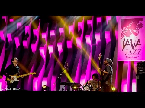 Tohpati Bertiga - "absolute" at Java Jazz Festival 2017