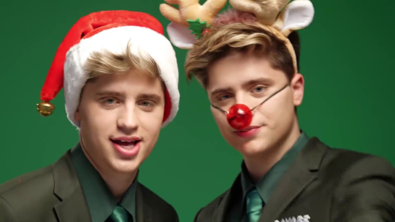 Martinez Twins — Feliz Navidad