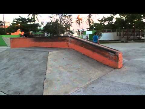 HECTOR TORRES A C SKATE