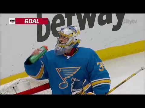 Alex Romanov scores vs Blues in Habs loss (11 dec 2021)