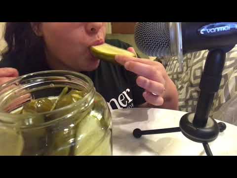 Pickle ASMR| Eating Sounds/Big Crunch/Trigger Warning ⚠️