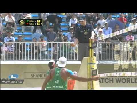 Beach Volleyball rules - Preventing opposing team from playing the ball