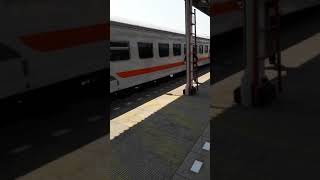 Download lagu Suara merdu petugas KAI stasiun prujakan Cirebon #Shorts mp3