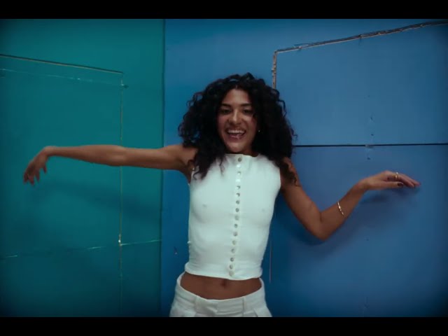 Nice To Each Other von Olivia Dean ((jetzt ansehen))