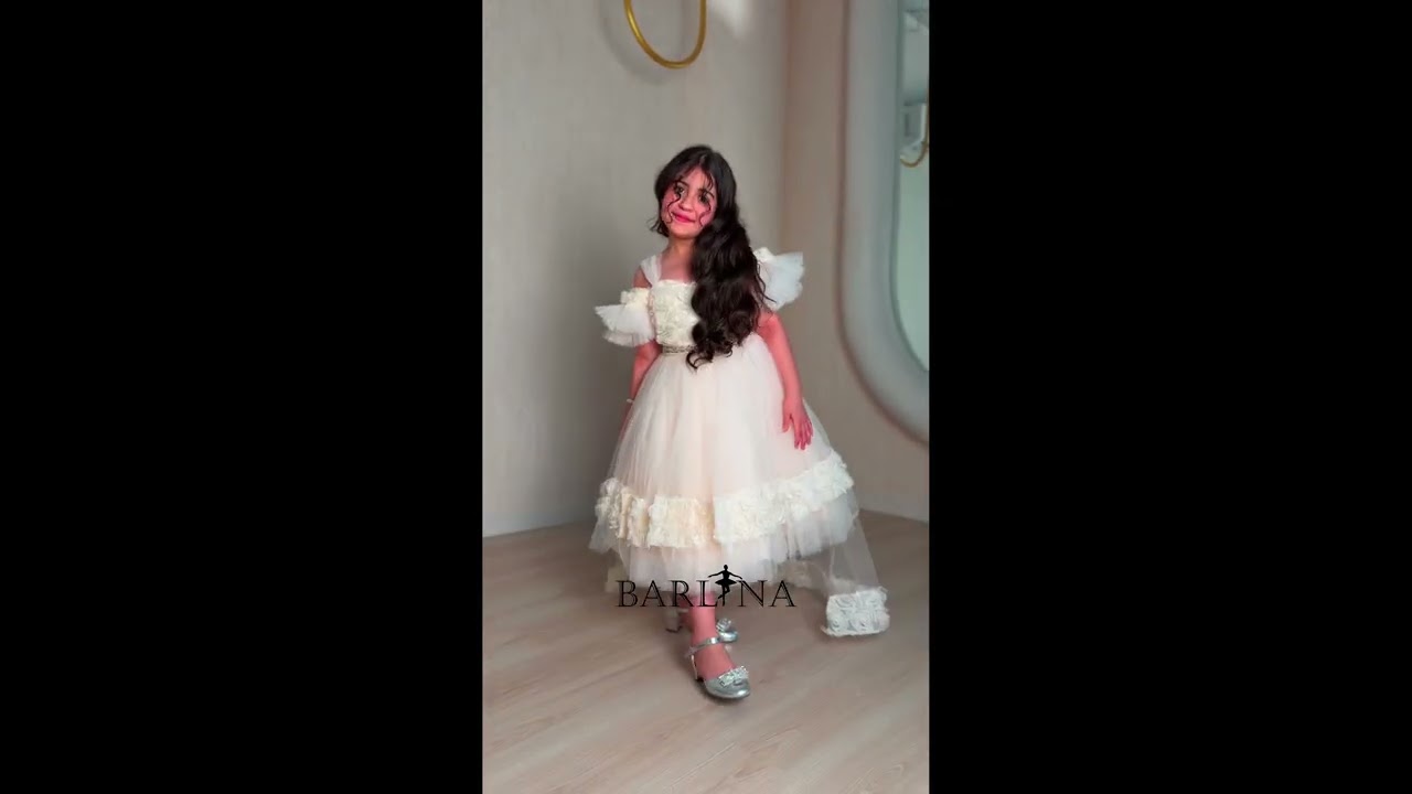 فستان تل بناتي منفوش بذيل خفيف - سنة