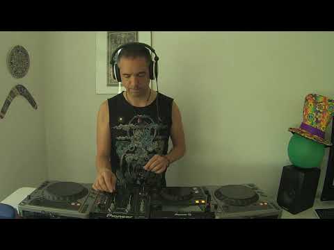 Episode 48: DJ MAD at Corona Lockdown Special: Remember the Old school