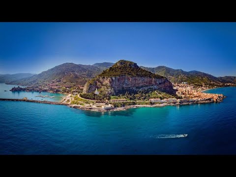 Casa sul molo, Cefalù, Italy