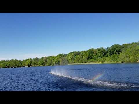 Fast Proboat UL-19 Ripping Up The Water!!