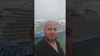 Look at that beautiful view of Utopia of the Seas from Carnival Freedom. #cruise