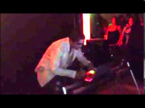 # Dj Nando Ramos no show de Mc Rodolfinho ( Boate Ibiza Clube )