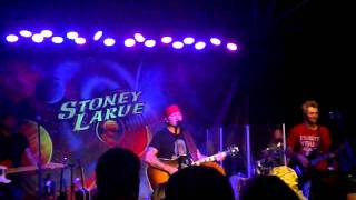 Stoney Larue live - Feet Don&#39;t Touch the Ground
