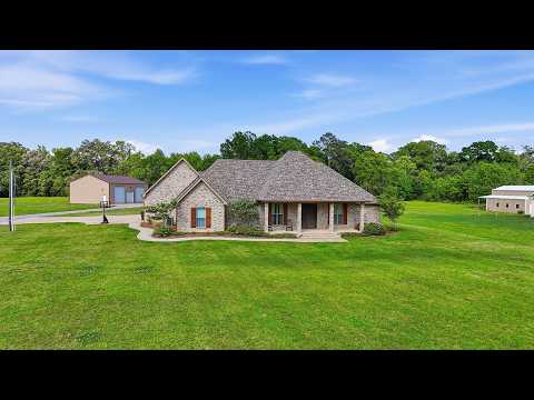 Fully Furnished Luxury Executive Estate on 4.3 Acres in Brandon – Private, Custom Home with Premium Features property video