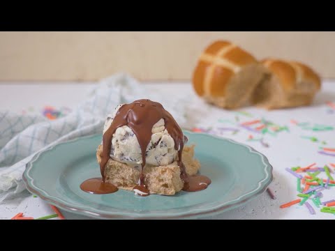 5-Ingredient No-Churn Hot Cross Bun Ice Cream