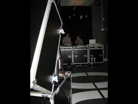 Mike Sheridan feat. Frida Brygmann: Stilhed