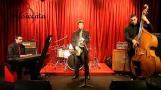 Trio Musiccata Jazz - Garota de Ipanema / Wave / The Days of the Wine and Roses