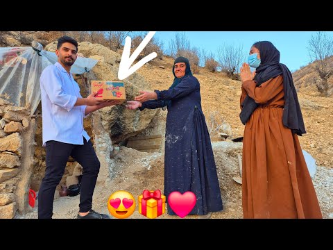 Unbelievable and Mysterious Gift of a Young Man to a Homeless Mother and Daughter