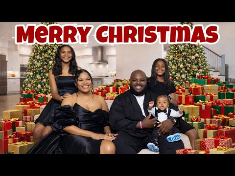 CHRISTMAS MORNING OPENING PRESENTS 2025 🎄🎁