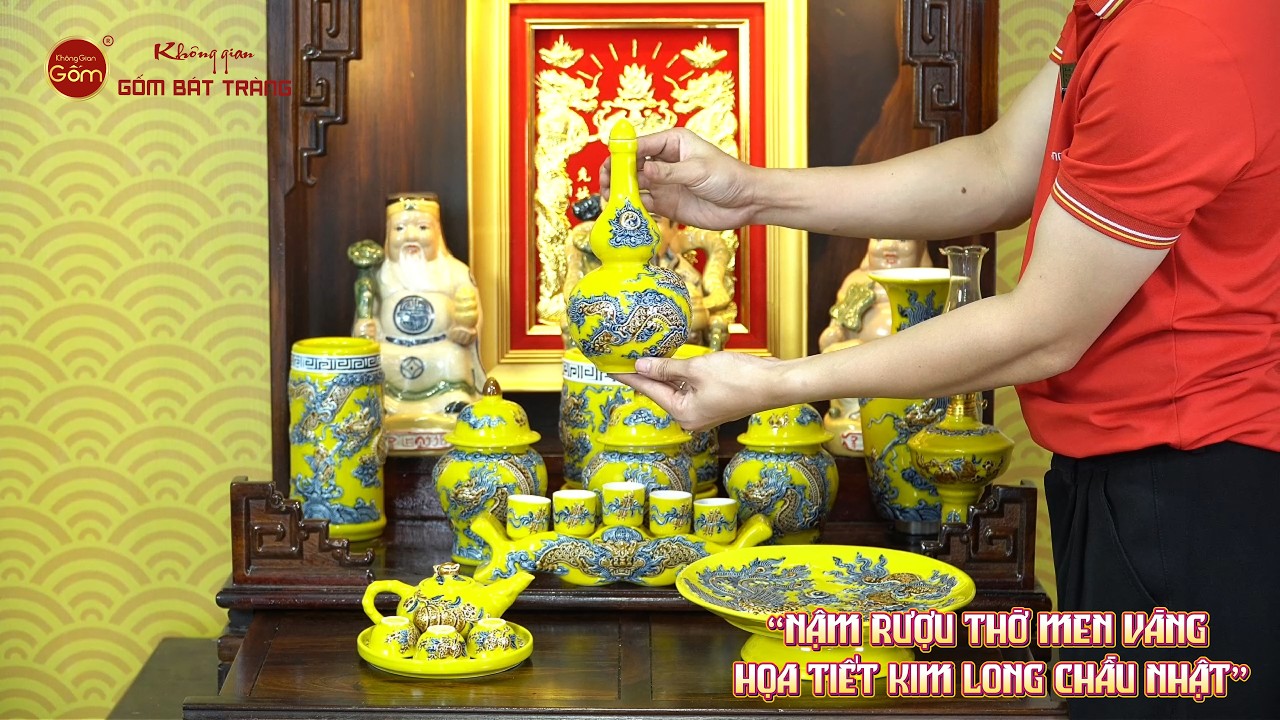 Nậm Rượu Thờ Men Vàng Họa Tiết Kim Long Chầu Nhật
