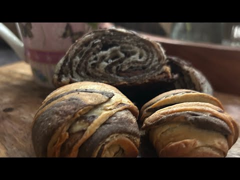 How to make Chocolate croissants|pain au chocolat|Easy croissant recipe|puff recipe|French recipe