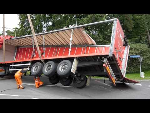 Vrachtwagenberging Elspeterweg Nunspeet door Stouwdamberging