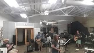 The wannabeez Love me like a man